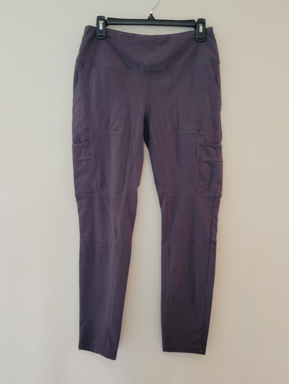 Natural Reflections Gray Cargo Leggings Ladies Size Medium.